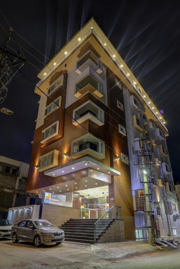 Myspace Tattwa Grand Yelahanka Bagian luar foto
