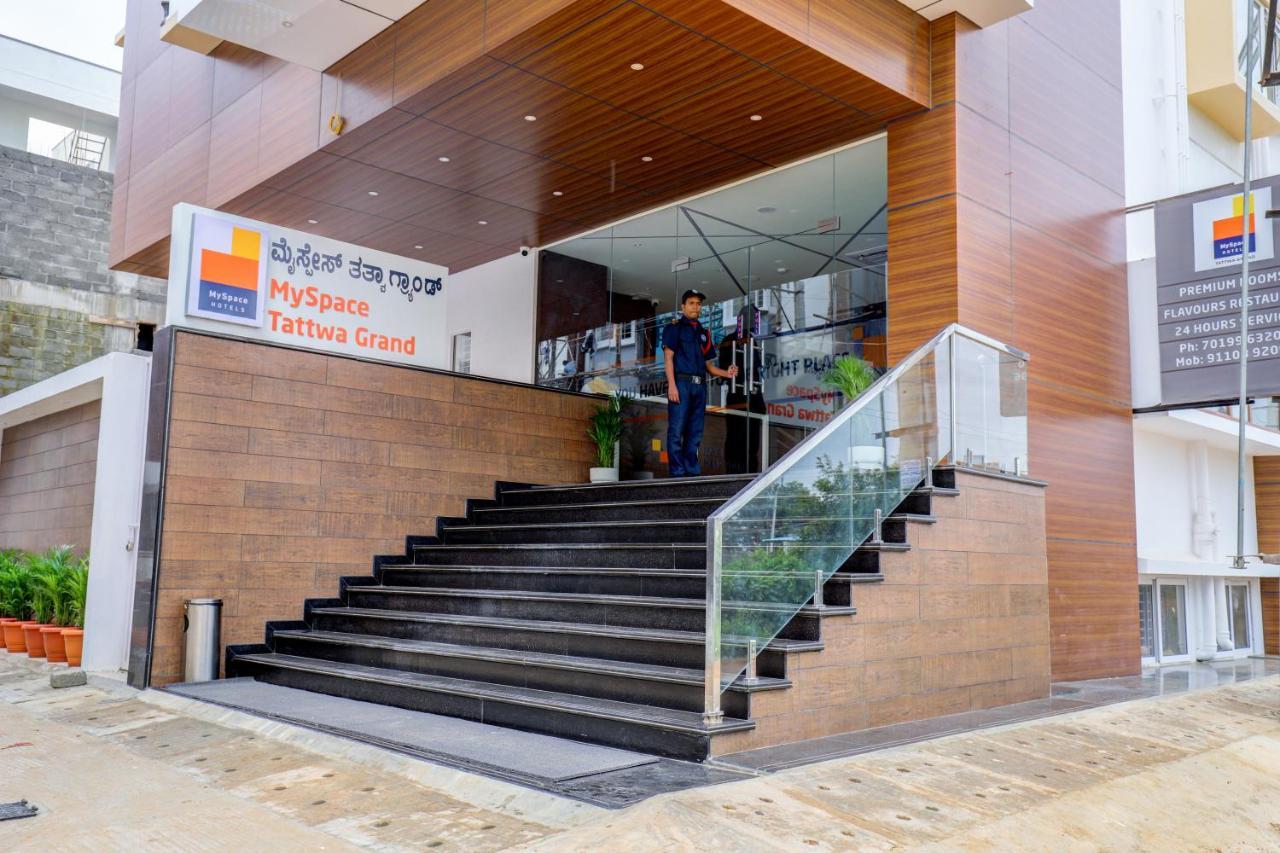 Myspace Tattwa Grand Yelahanka Bagian luar foto