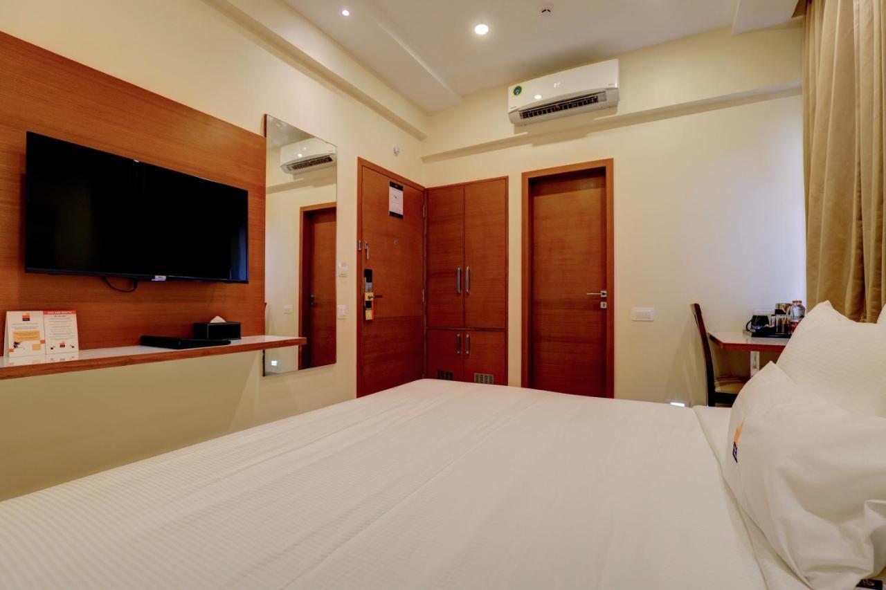 Myspace Tattwa Grand Yelahanka Bagian luar foto